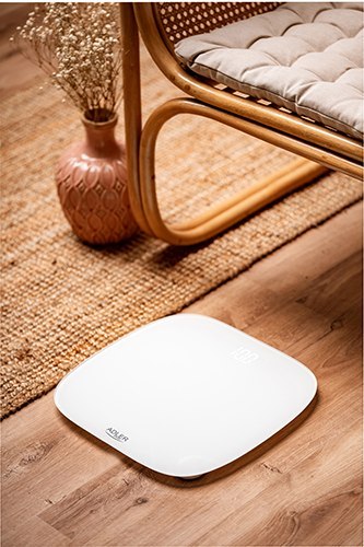 AD 8176 Waga łazienkowa - led