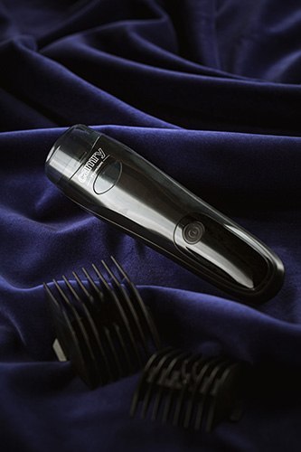 CR 2833 Podciśnieniowy trymer do brody