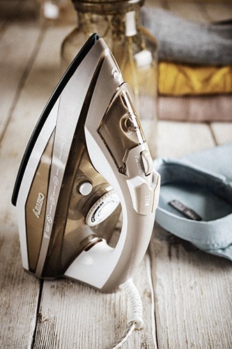 CR 5018 Żelazko 3000 w