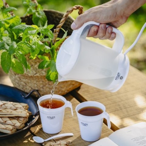 AD 1381 Czajnik elektryczny plastikowy turystyczny 0,5 l