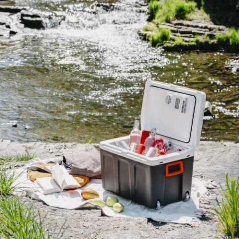 AD 8090 Lodówka turystyczna 40 l