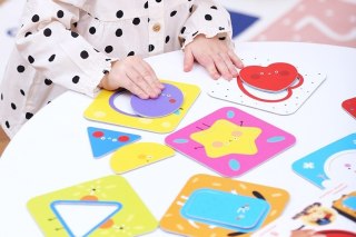 Puzzle odkrywam kształty