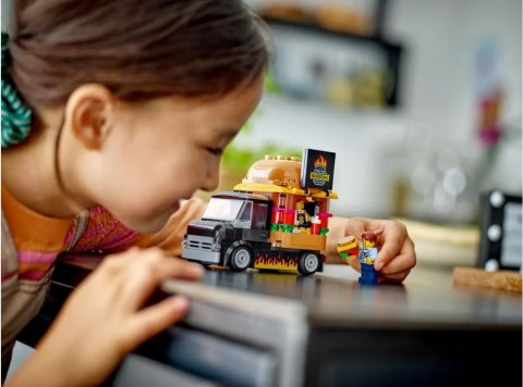 Klocki city 60404 ciężarowka z burgerami