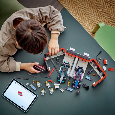 Klocki city 60444 f1 garaż i bolidy mercedes-amg i alpine