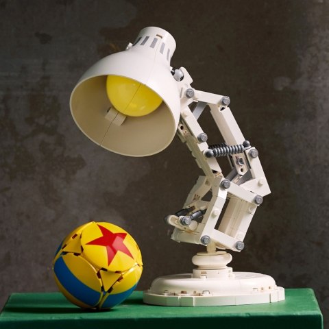 Klocki disney 21357 disney pixar luxo jr.