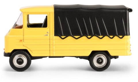 Pojazd prl Żuk Żółty