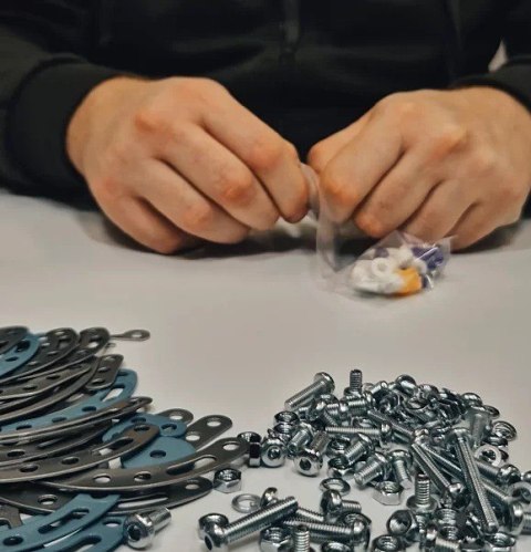 Zestaw konstrukcyjny mały konstruktor dinozaury velociraptor