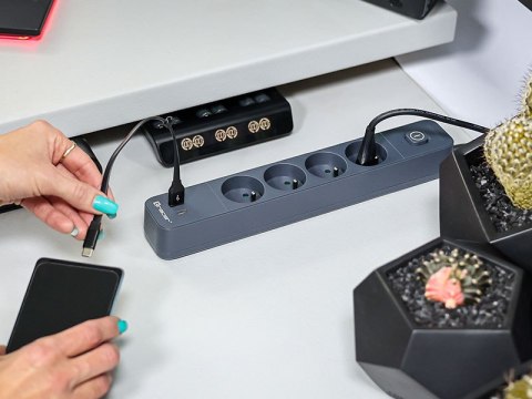 Listwa zasilająca antyprzepięciowa TRACER Power Line+ mobile ready 1.5 m (4 gniazda + 1x USB A+ 1x Type C, PD20W)